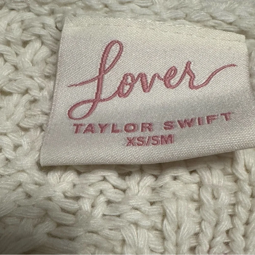 Taylor Swift Lover Cardigan - Picture 3 of 4